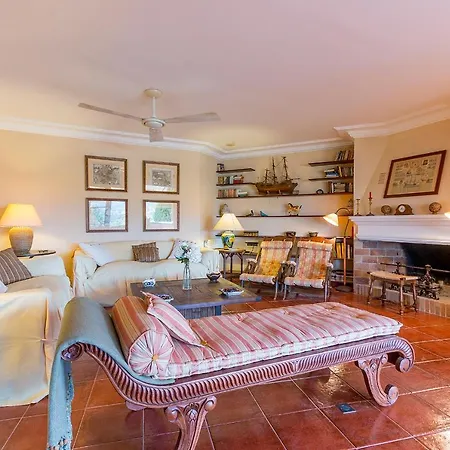 Townhouse With Pool And Mountain Views, Just 5 Min Pollensa