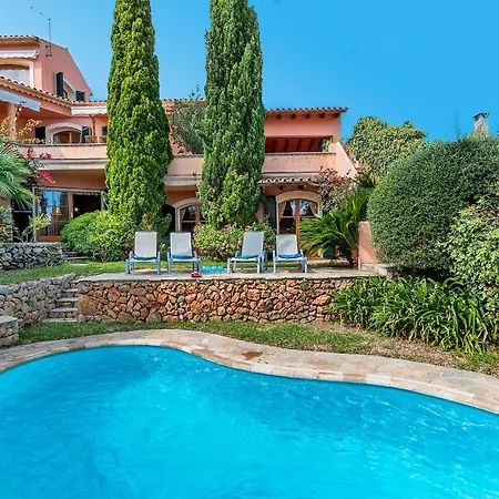 Townhouse With Pool And Mountain Views, Just 5 Min Pollensa