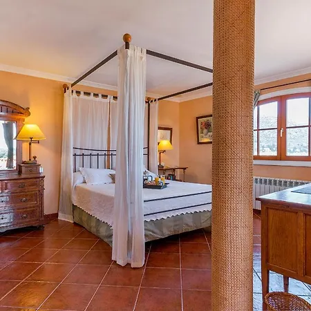 Townhouse With Pool And Mountain Views, Just 5 Min * Pollensa