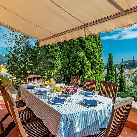 Townhouse With Pool And Mountain Views, Just 5 Min Сasa de vacaciones