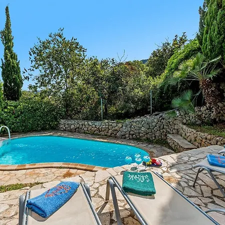 Townhouse With Pool And Mountain Views, Just 5 Min Pollensa