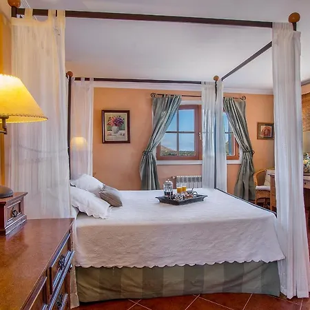 Townhouse With Pool And Mountain Views, Just 5 Min * Pollensa