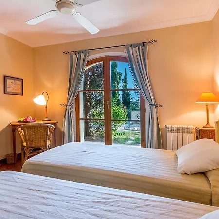 Townhouse With Pool And Mountain Views, Just 5 Min Сasa de vacaciones