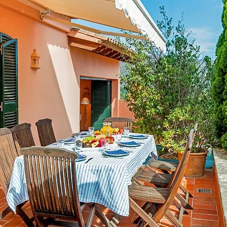 Ferienhaus Townhouse With Pool And Mountain Views, Just 5 Min