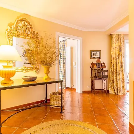 Ferienhaus Townhouse With Pool And Mountain Views, Just 5 Min *