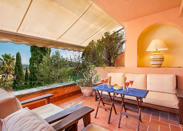 Townhouse With Pool And Mountain Views, Just 5 Min Pollença