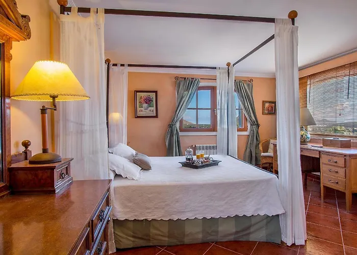 Townhouse With Pool And Mountain Views, Just 5 Min * Pollença