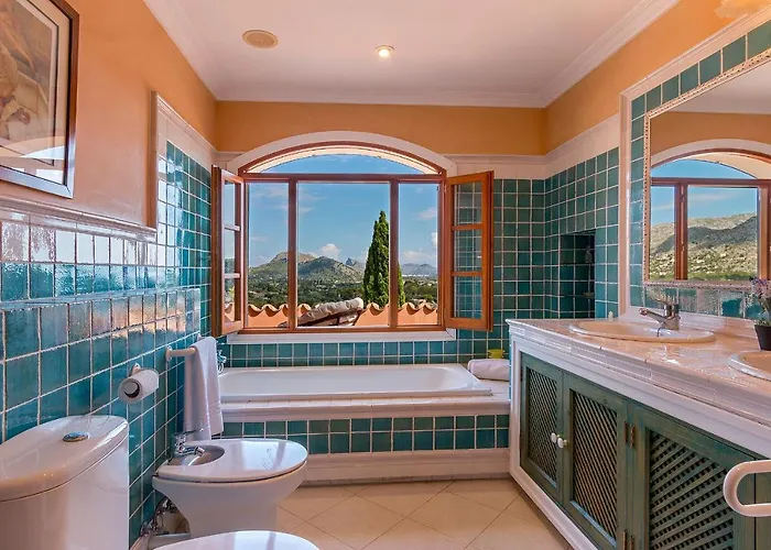 Feriehus Townhouse With Pool And Mountain Views, Just 5 Min Pollença