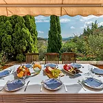 Townhouse With Pool And Mountain Views, Just 5 Min 度假居 *