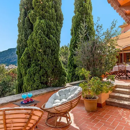 Townhouse With Pool And Mountain Views, Just 5 Min בית נופש