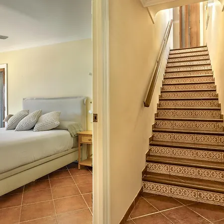 Holiday home Townhouse With Pool And Mountain Views, Just 5 Min