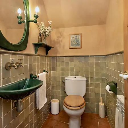 Townhouse With Pool And Mountain Views, Just 5 Min