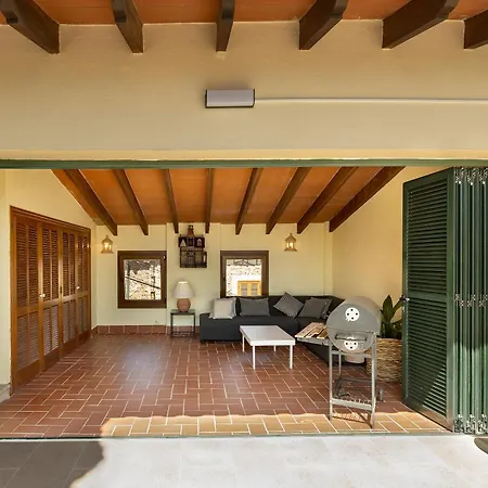 Townhouse With Pool And Mountain Views, Just 5 Min *