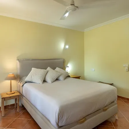 Townhouse With Pool And Mountain Views, Just 5 Min * Pollenca