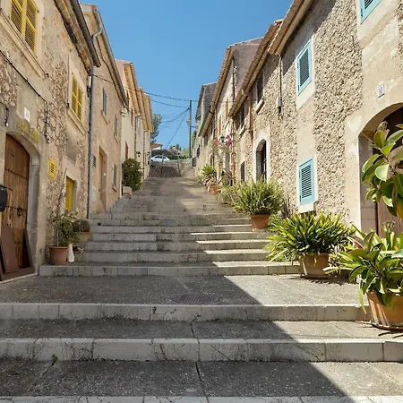 Townhouse With Pool And Mountain Views, Just 5 Min *
