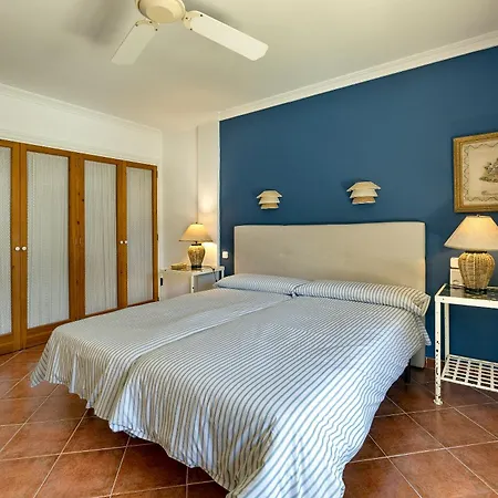 Holiday home Townhouse With Pool And Mountain Views, Just 5 Min