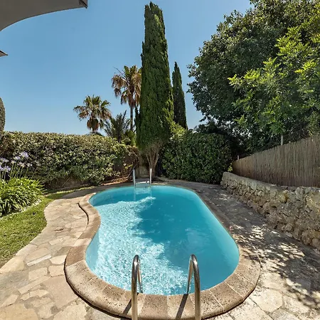 Townhouse With Pool And Mountain Views, Just 5 Min Holiday home