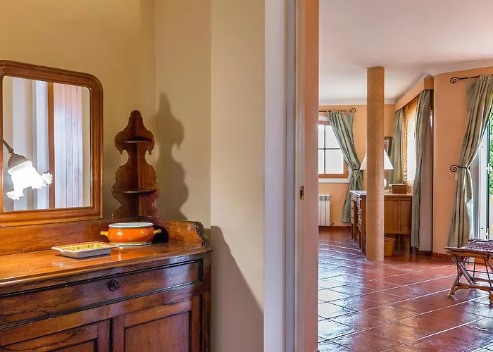 Semesterbostad Townhouse With Pool And Mountain Views, Just 5 Min Pollença