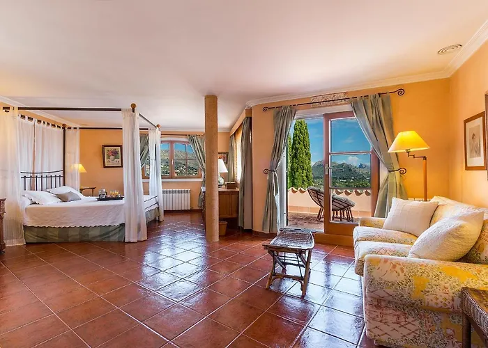 Townhouse With Pool And Mountain Views, Just 5 Min