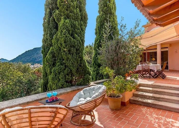 Townhouse With Pool And Mountain Views, Just 5 Min Semesterbostad