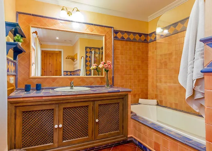 Semesterbostad Townhouse With Pool And Mountain Views, Just 5 Min Pollença